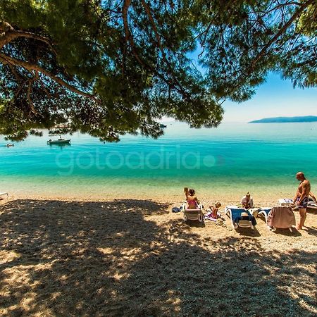 Beachfront Deluxe B&B Макарська Екстер'єр фото