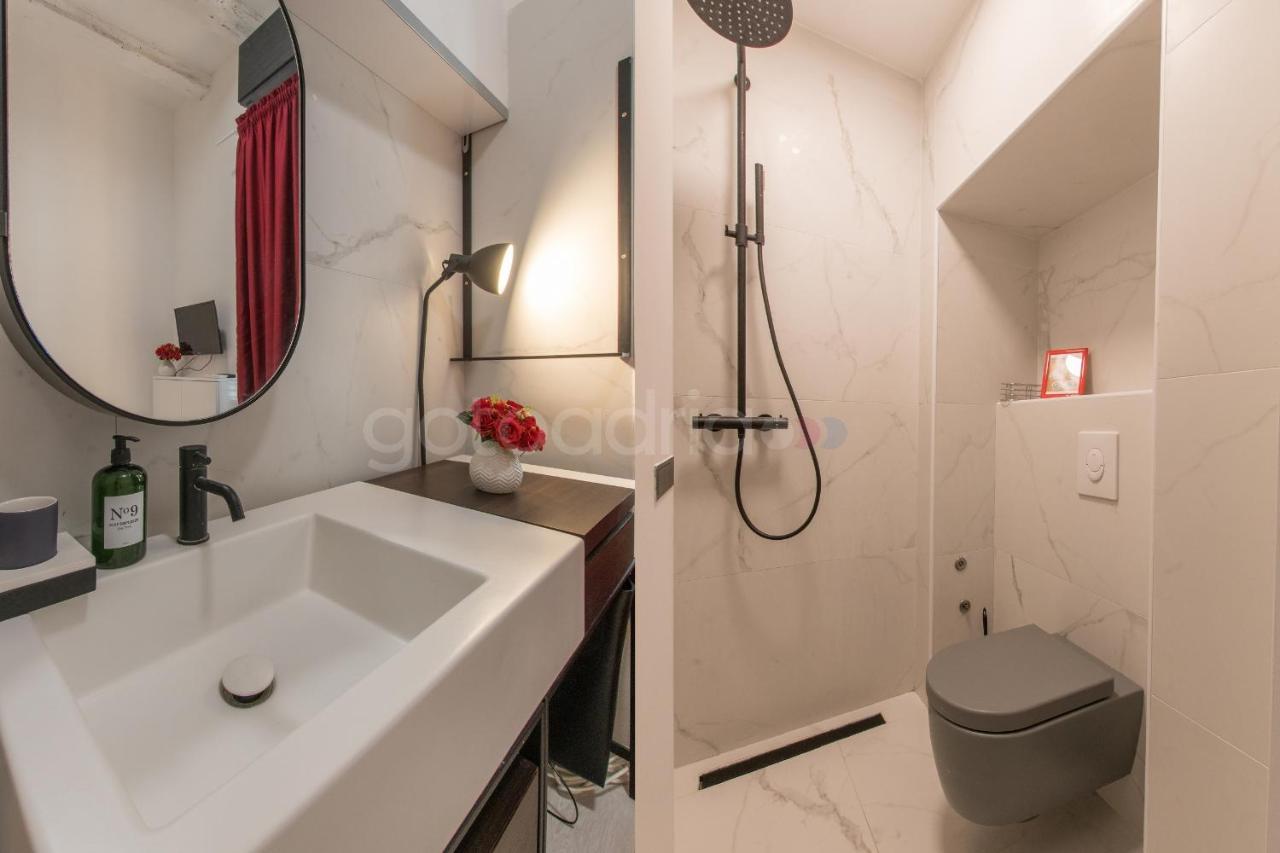 Beachfront Deluxe B&B Макарська Екстер'єр фото